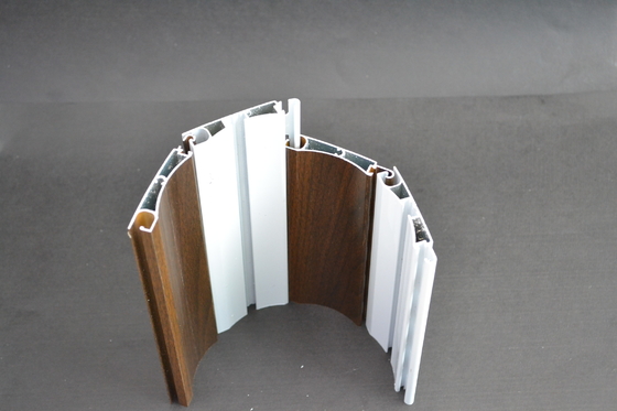 De houten van het het Blindlatje van de Korrelrol Profielen van de het Aluminiumuitdrijving voor Garagedeur