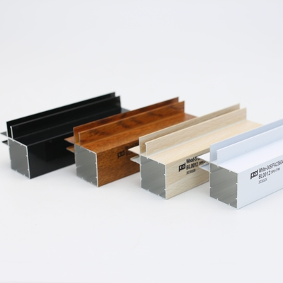 Het Oppoetsen van High Glossy Silver van de Foshanfabrikant het Profiel van de Aluminiumkeukenkast