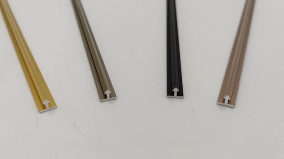 6mm T van de Versieringsuitdrijvingen van het Vormaluminium geanodiseerde Tolerantie 0.12mm Zilver