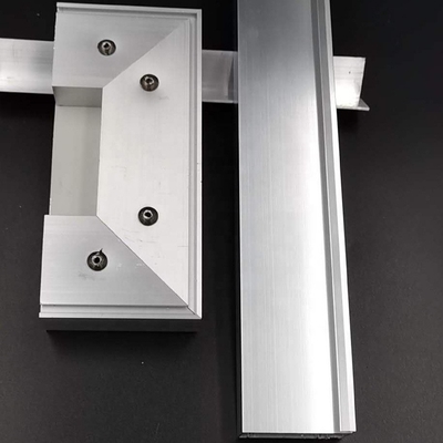 T5 6063 het Profiel van de Aluminiumkeukenkast het Heldere Zilveren Oppoetsen