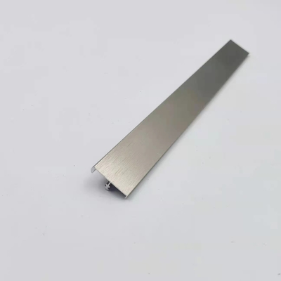 18.6mm T Vorm uitgedreven Aluminiumversiering Decoratieve het Scherpen Profielen
