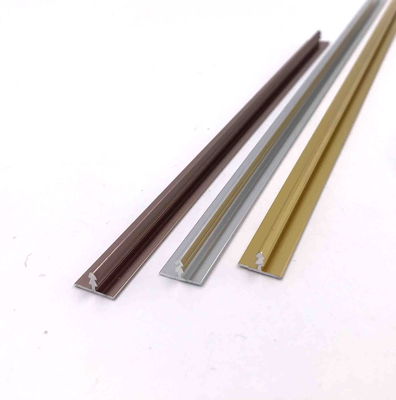 Goede prijs 11.7mm T nam het Vorm Geanodiseerde gouden chroom van Aluminiumprofielen goud toe online