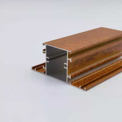 Goede prijs Het Hout van Libië Algerije beëindigt Met een laag bedekte het Aluminiumuitdrijvingen van Aluminiumprofielen Poeder online