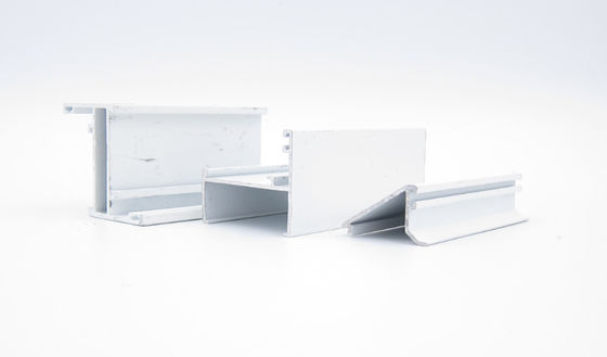 Goede prijs 6000 van de Rechthoekige het Aluminiumreeksen Uitdrijving van Openslaand raamprofielen online